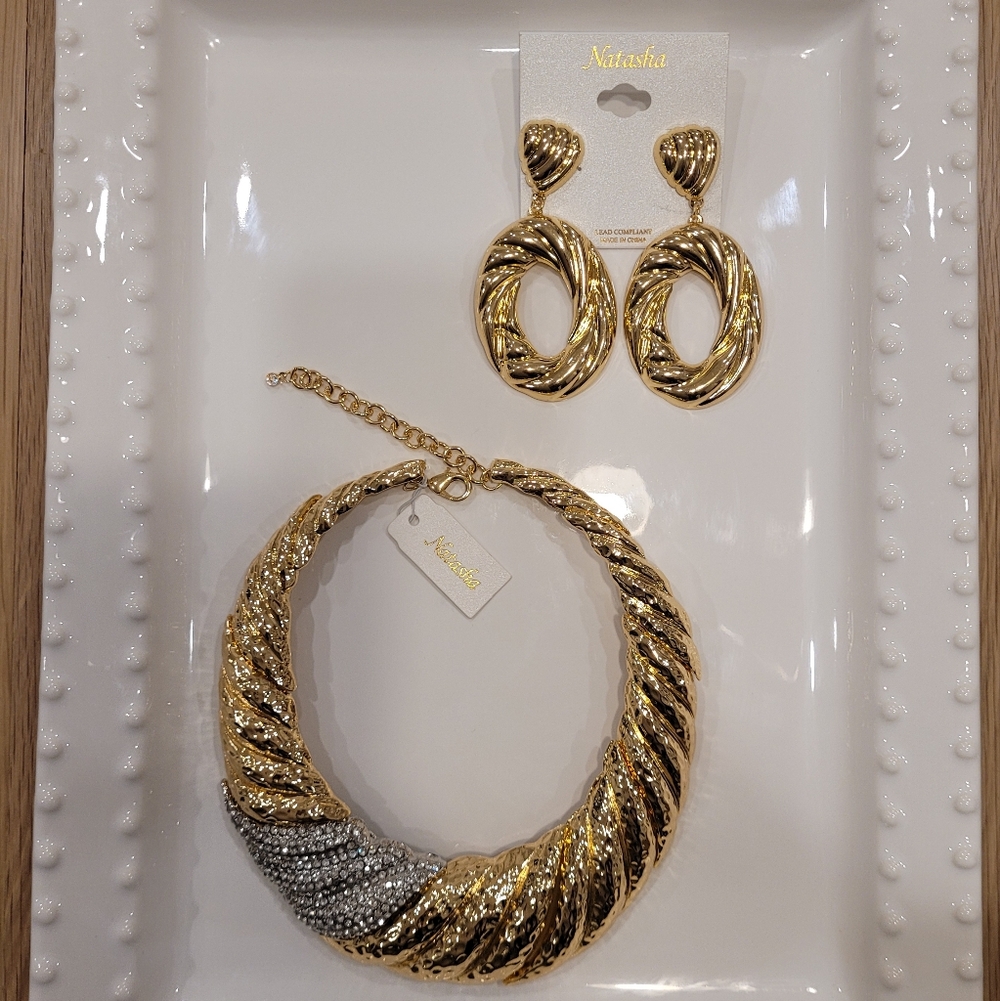 Natasha Necklace: Gold-tone with Rhinestones. Thick. Sparkly. Statement. Choker. - Picture 7 of 15